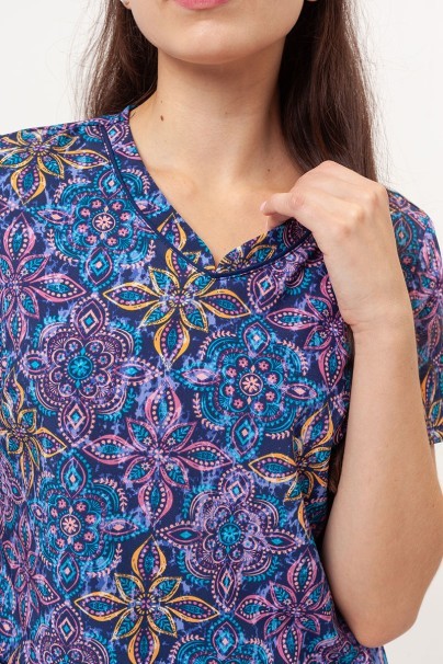 Dámska lekárska blúza Cherokee Prints V-neck One In A Medallion-2